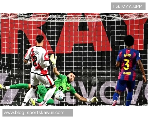 巴萨本赛季12名球员被弗里克安排在非传统位置上出战引发关注